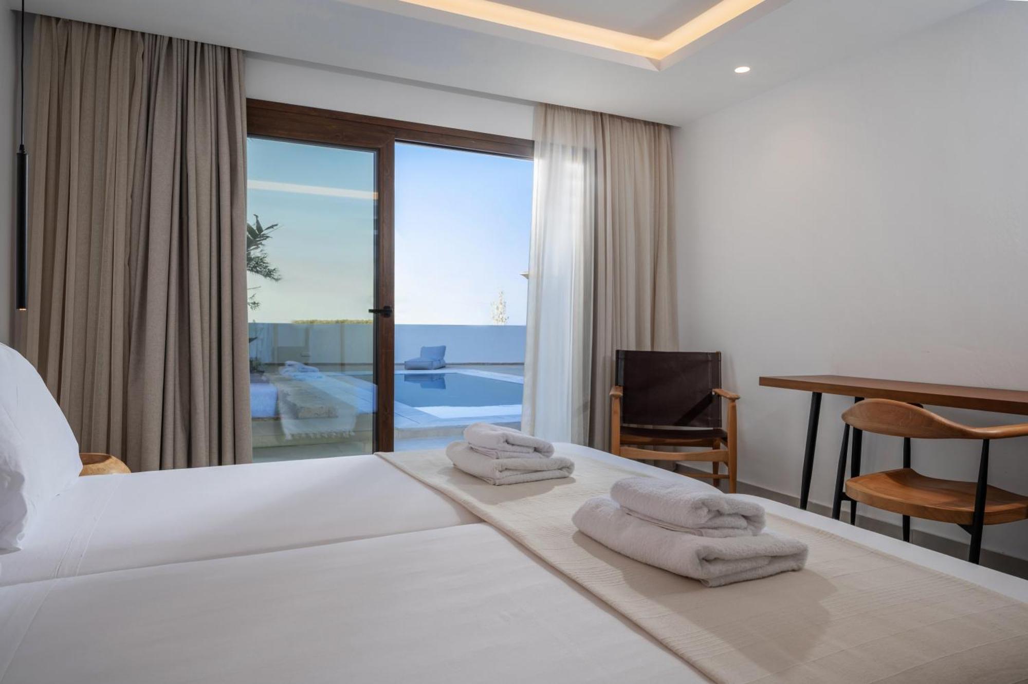 Mika Villas & Suites Hersonissos  Quarto foto