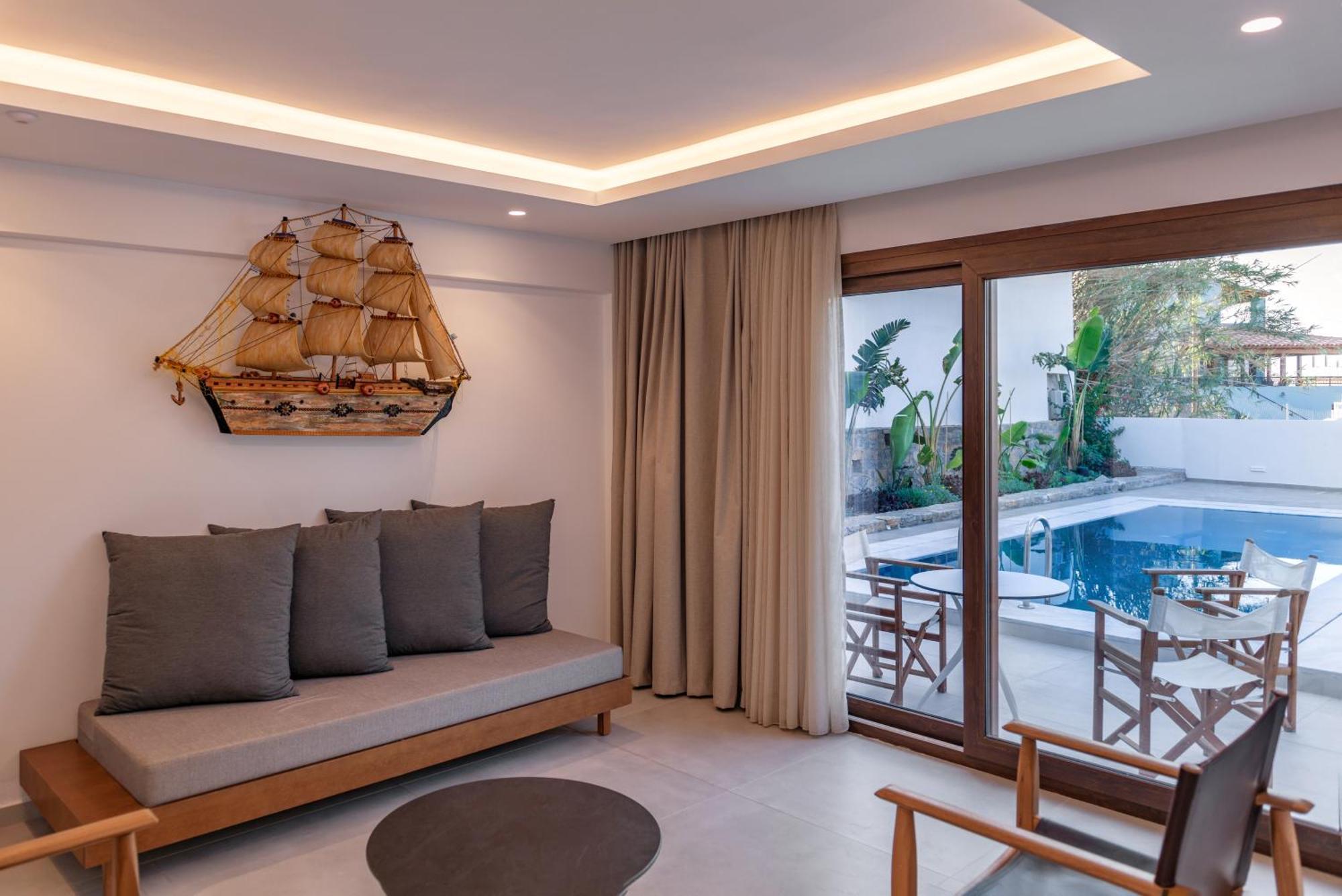 Mika Villas & Suites Hersonissos  Quarto foto
