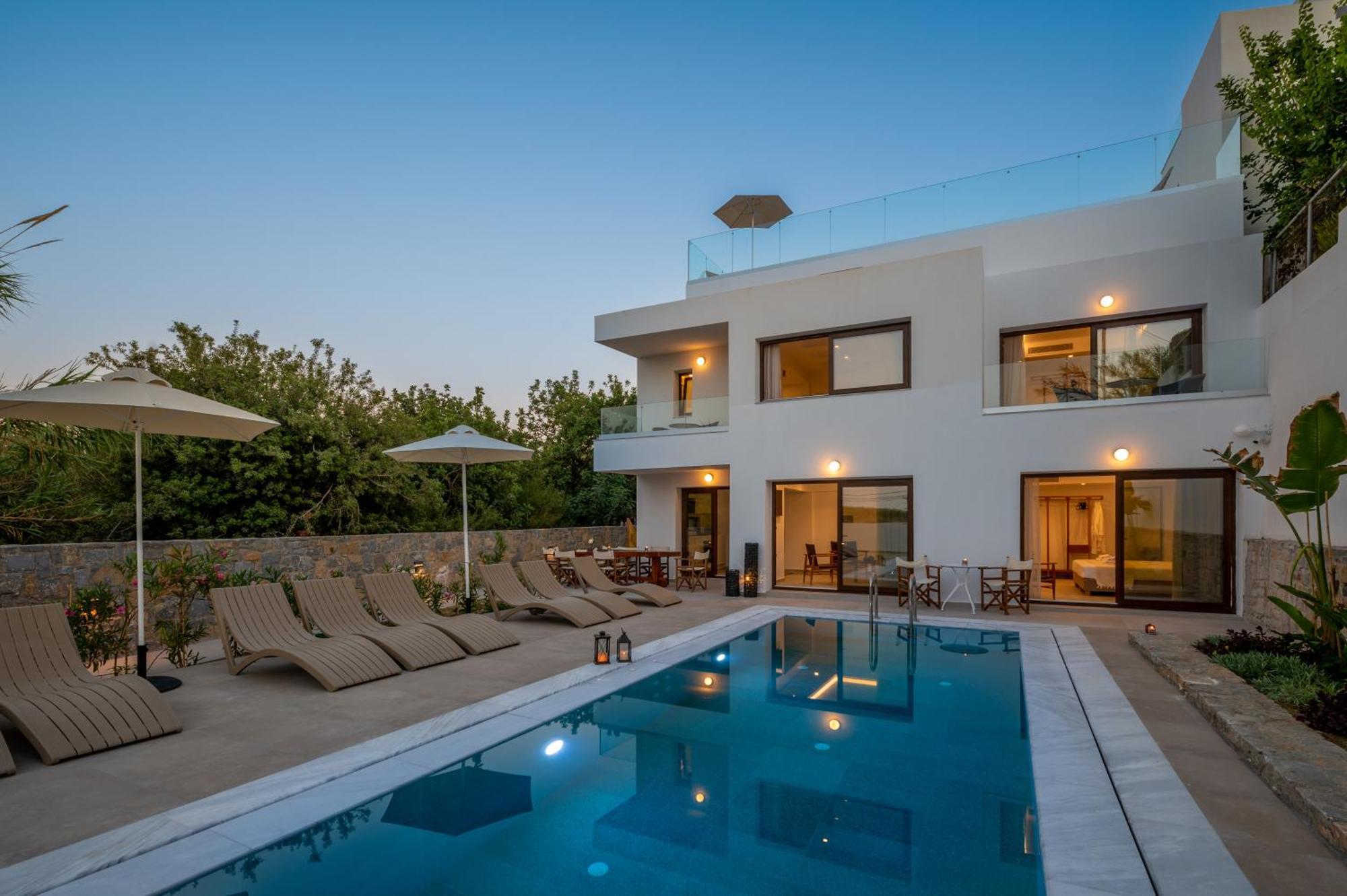 Mika Villas & Suites Hersonissos  Quarto foto